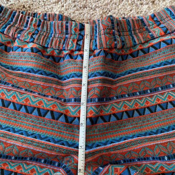 Patterned Shorts - Picture 5 of 7